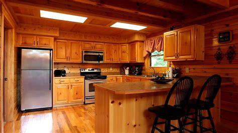 Heavy roof and floor loadings, high altitude, seismic, hurricane, nordic, tropical and other extreme weather building specifications are available as an upgrade. "Dew Drop Inn" 3 Bedroom Dollywood Log Cabin - Cabins USA ...