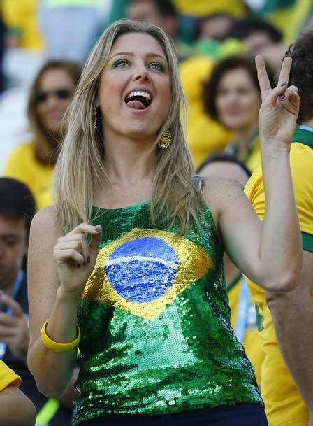 Copa 2014 Belíssimas Torcedoras Do Brasil E Da Croácia Roubam A Cena