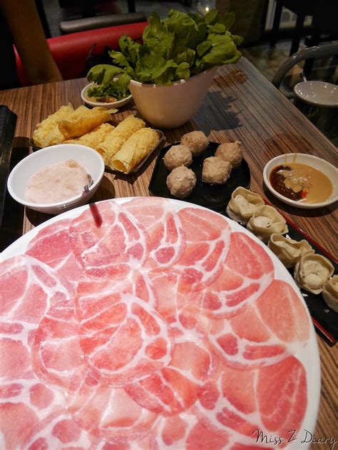 It's one of the best ways to bring together a table of friends—and it's an effortless way to host a dinner party. MS Z's DIARY: Hong Kong Hot Pot (香港熱鍋) Bangsar