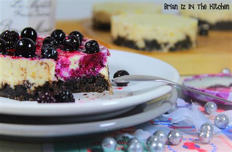 Panna cotta recipe, an italian dessert made with heavy cream, vanilla and sugar. Panna Cotta Cake Vanille et Myrtille - Brian Iz In The Kitchen
