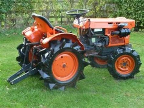 Heavy Equipment Parts And Accessories Kubota B7100hst D New Type Tractor