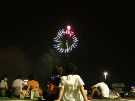 10 Items You Want To Take To A Fireworks Festival In Japan Gowithguide