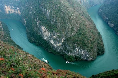 The prosperous yangtze river delta generates as much as 20% of the prc's gdp. Yangtze River - the Longest River in China