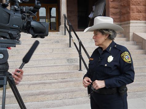 Are Bexar County Sheriffs Deputies Required To Wear Cowboy Hats
