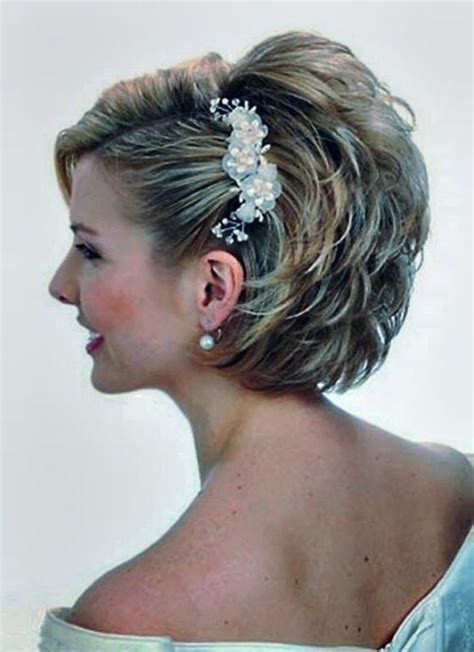 Stunning Wedding Hairstyles For Short Hair Mother Of The Bride For