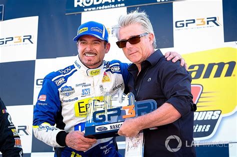 Alex Tagliani to be back with 22 Racing in 2018