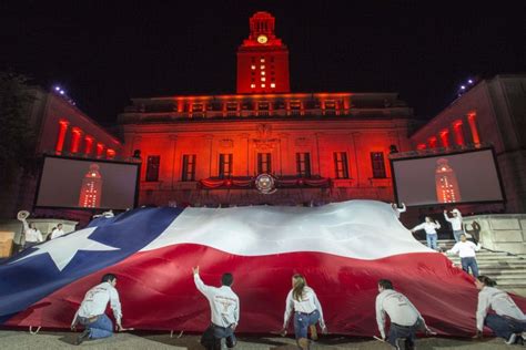 Tower Shines For 2018 Graduates Ut Tower The University Of Texas At