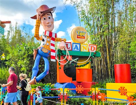 Opening Timeline Revealed For Roundup Rodeo Bbq In Disney Worlds Toy