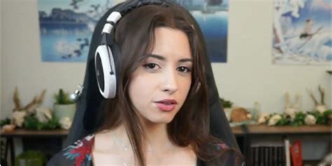 Twitch Streamer Says She Has A Stalker Threatening To Kill Her