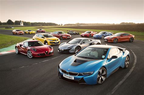 There are 2,212 cars in the game, from 62 different manufacturers. Comparativo Autocar - Britain's Best Driver's Car 2014
