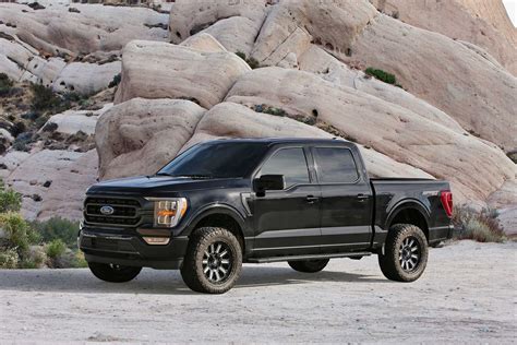 2021 Ford F150 Equipped With A Fabtech Leveling Kit In 2021 2021 Ford