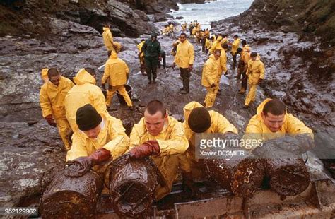 Erika Oil Spill 19991200 Belle Ile En Mer Marée Noire De Lerika