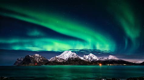 Download 2560x1440 Wallpaper Aurora Borealis Green Lights