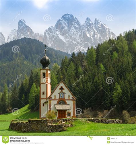 St Johann Church Santa Maddalena Val Di Funes Dolomites Ital Stock