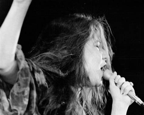 janis joplin belts out number on hollywood palace variety show 1968 8x10 photo moviemarket