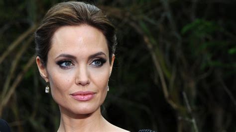 Inside Angelina Jolies Life As A Single Mom
