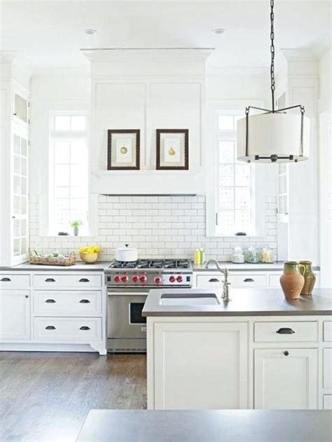 17 White Kitchen Backsplash Ideas You Can Steal