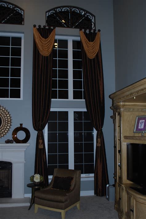 10 Modern Two Story Window Treatments Decoomo