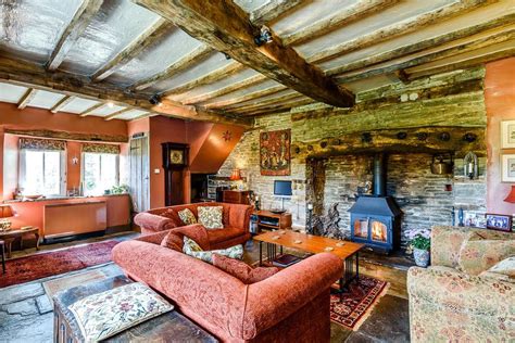 Buried in a beautiful scottish countryside, a veritable treasure. 10 absolutely beautiful character properties for sale at ...