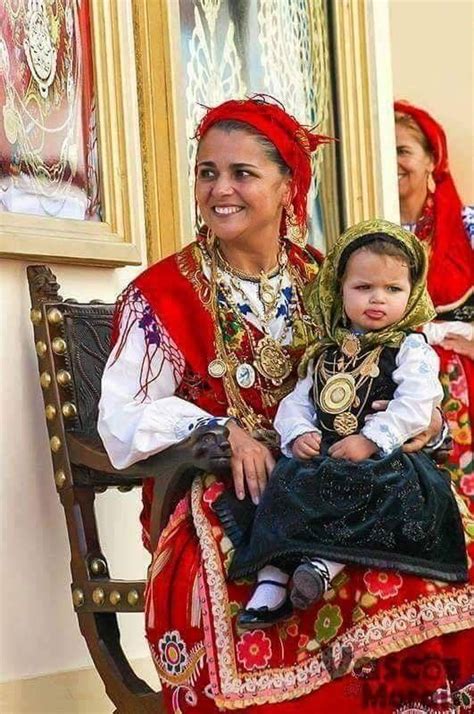 Épinglé Par Carmo Gomes Sur Portugal Costume Traditionnel Tenue