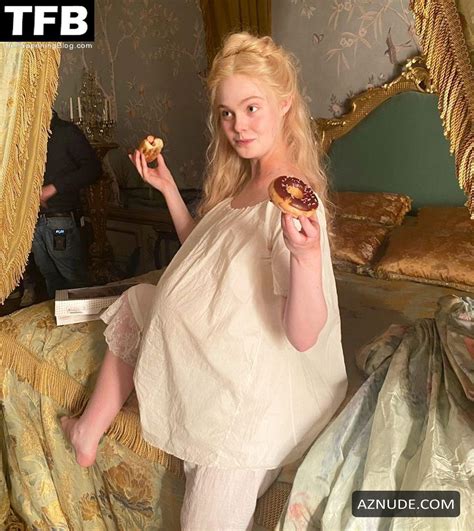 Elle Fanning Sexy Seen Showing Off Her Hot Cleavage On The Set Of The