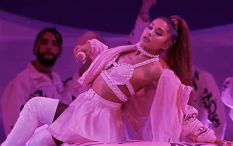 Video Completo De 7 Rings De Ariana Grande En “excuse Me I Love You” Es Liberado Pophaus