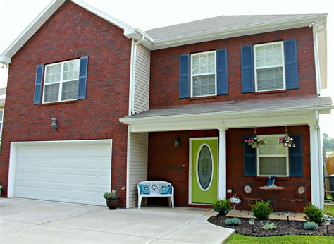 I am going to be moving into this apartment shortly. Pin on Front Door Color ideas - Project Complete.