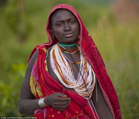 Ethiopian Tribes Suri Woman Ethiopian Tribes African People Mursi Sexiz Pix