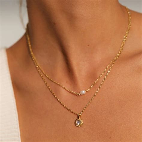 12 Types Of Necklace Chains Explained Oliver Bonas