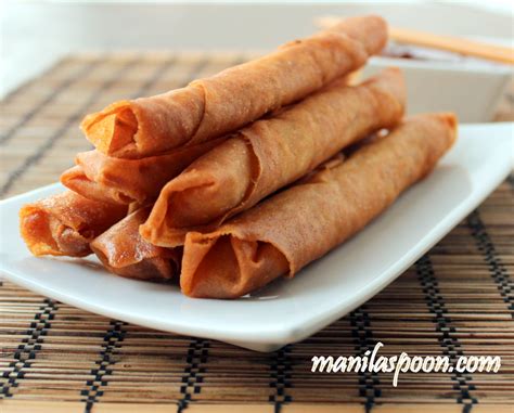 This fresh vietnamese spring rolls recipe is healthy. Manila Spoon: Lumpiang Shanghai (Filipino Spring Rolls)