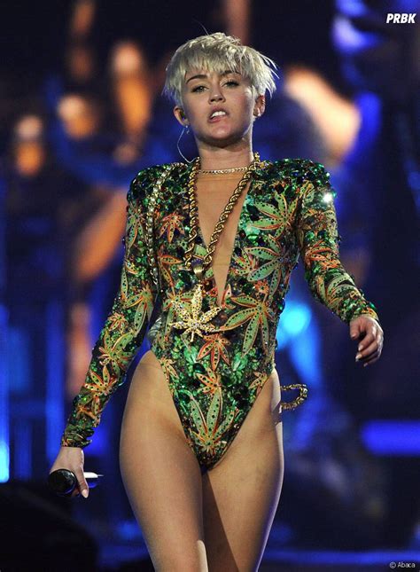 Miley Cyrus Aime être Provocante Lors De Ses Concerts Purebreak