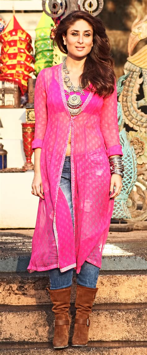 Revealed Kareena Kapoors First Look In Gabbar Is Back