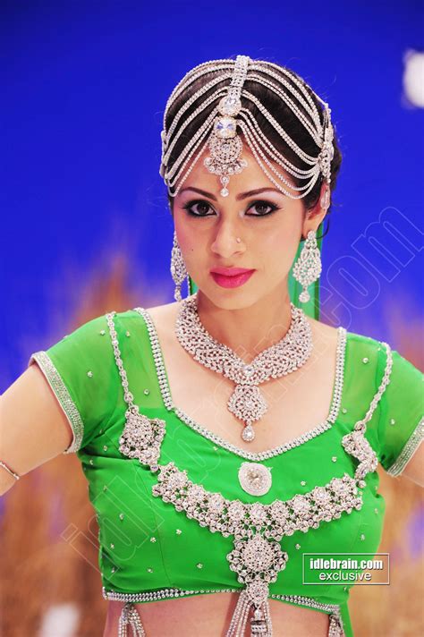 Sada Photo Gallery Telugu Cinema Actress