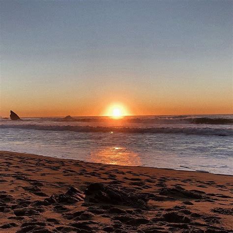 4000 schüler wiederholten dieses jahr die klasse. Am Strand sitzen, den Sonnenuntergang beobachte und das ...