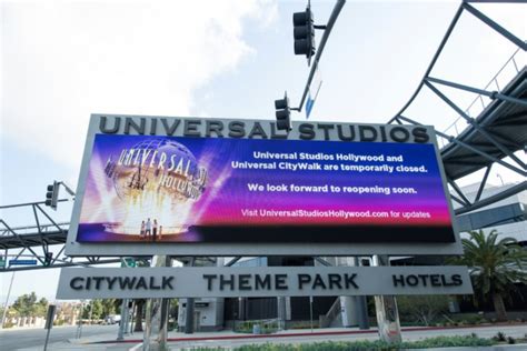 It has since expanded to offer a. Top US theater chain pulls Universal films over streaming row