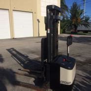 crown ws tl electric forklift walkie stacker