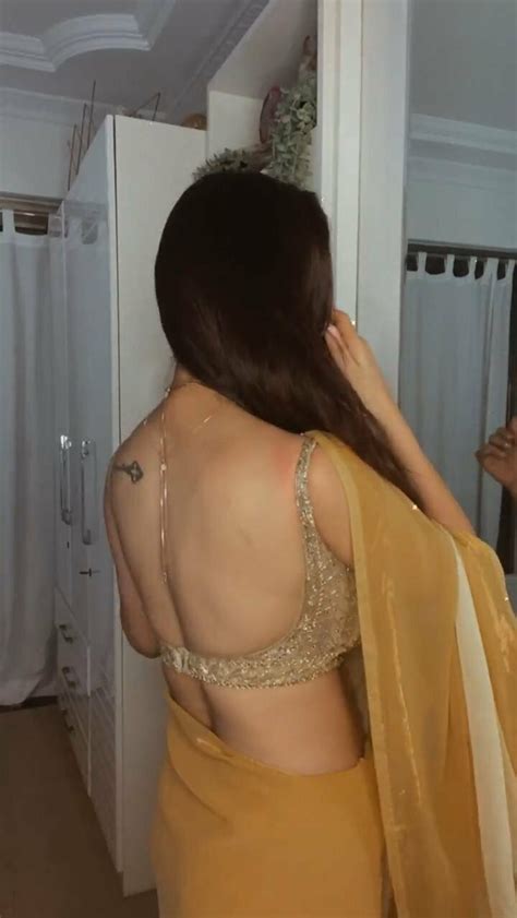 Anveshi Jain In Golden Saree With Backless Shimmery Blouse Curvy