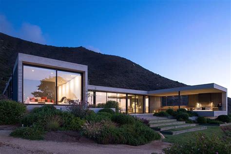 Modern Concrete House In The Chilean Mountains