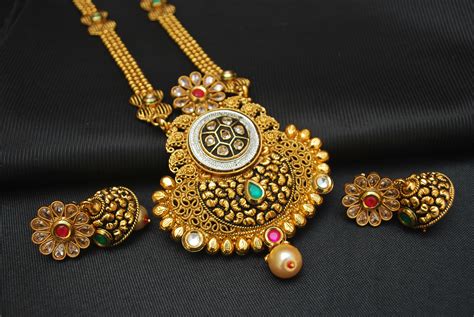 Imitation Jewellery Gorgeous Brilliant Copper Base Necklace Set