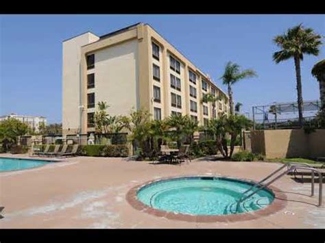 Comfort inn anaheim resort provides to its guest room features that include air conditioning, a flatscreen tv, a desk, a safe, a small refrigerator, a microwave. Comfort Inn & Suites Anaheim - Anaheim (California ...