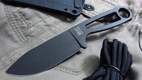 Essential Edc The 14 Supreme Fixed Blade Knives