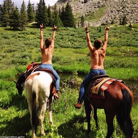 Women Pose Topless On Public Hiking Trails In Growing Trend Express Informer