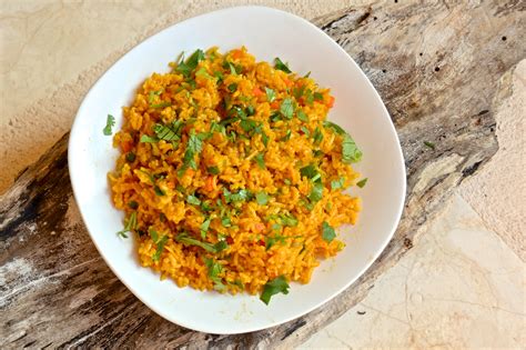 Do not stir until most of the water has been absorbed after 15 minutes. Mexican yellow rice with achiote - Olive Oil and Lemons