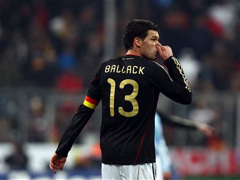 During his professional career, he played as a goalkeeper for antalyaspor, fenerbahçe, barcelona and beşiktaş. Absent from the World Cup final & now his own farewell ...
