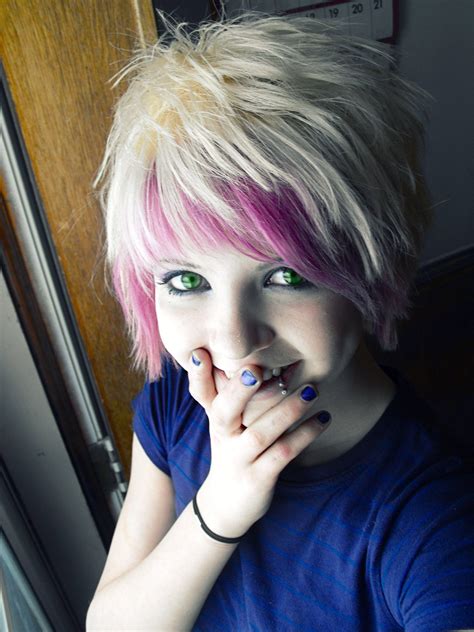 Cool And Cute Emo Hairstyle Hairstyles Haircuts Straight Hairstyles