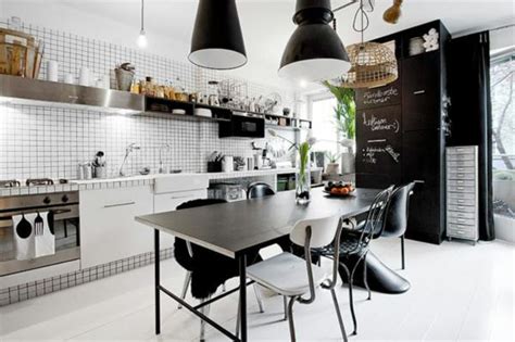 Whether you're an amateur chef or a takeout master, chances are you spend a lot of time in your kitchen (especially this year). Bistro Kitchen Decor: How to Design a Bistro Kitchen