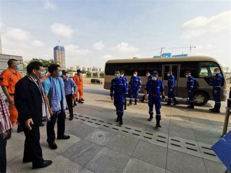 Chinas Blue Sky Rescue Team To Disinfect Public Places Across Cambodia