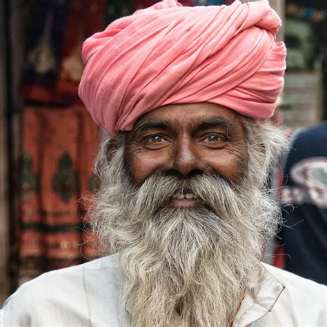 무료 이미지 사람들 초상화 인간의 의류 머리 장식 헤어 스타일 수염 캡 인도 힌두 인 얼굴 털 달 따는