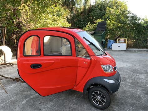 Enclosed Heatedair Conditioned Electric Mobility Scooter E Runner Sw
