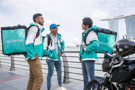 Deliveroo is an online food delivery service that allows users to order restaurant meals using the web and mobile. Deliveroo Removes Minimum Spending So You Can Order For One